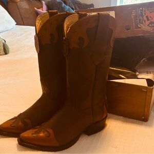 Woman’s Brown Cowboy Boots